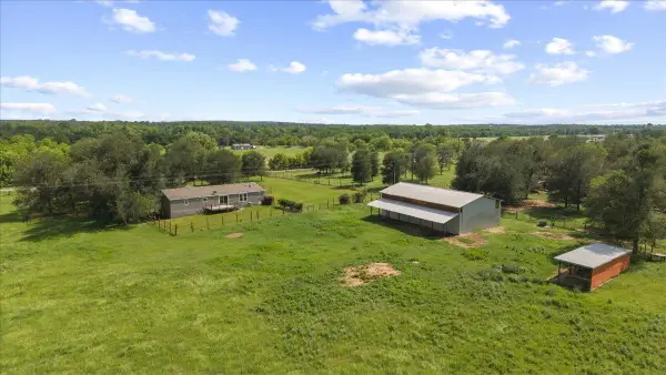 3063 County Road 484, Elgin, TX 78621