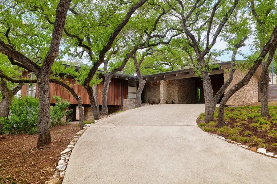 5800 Lookout Mountain Dr, Austin, TX 78731 - #2