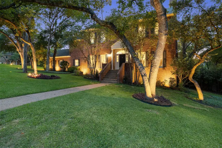 2922 Thousand Oaks Dr, Austin, TX 78746 - #3