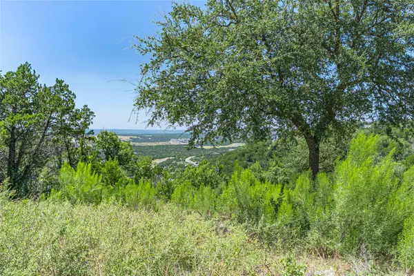 8512 Bronco Buster Trl, Lago Vista, TX 78645