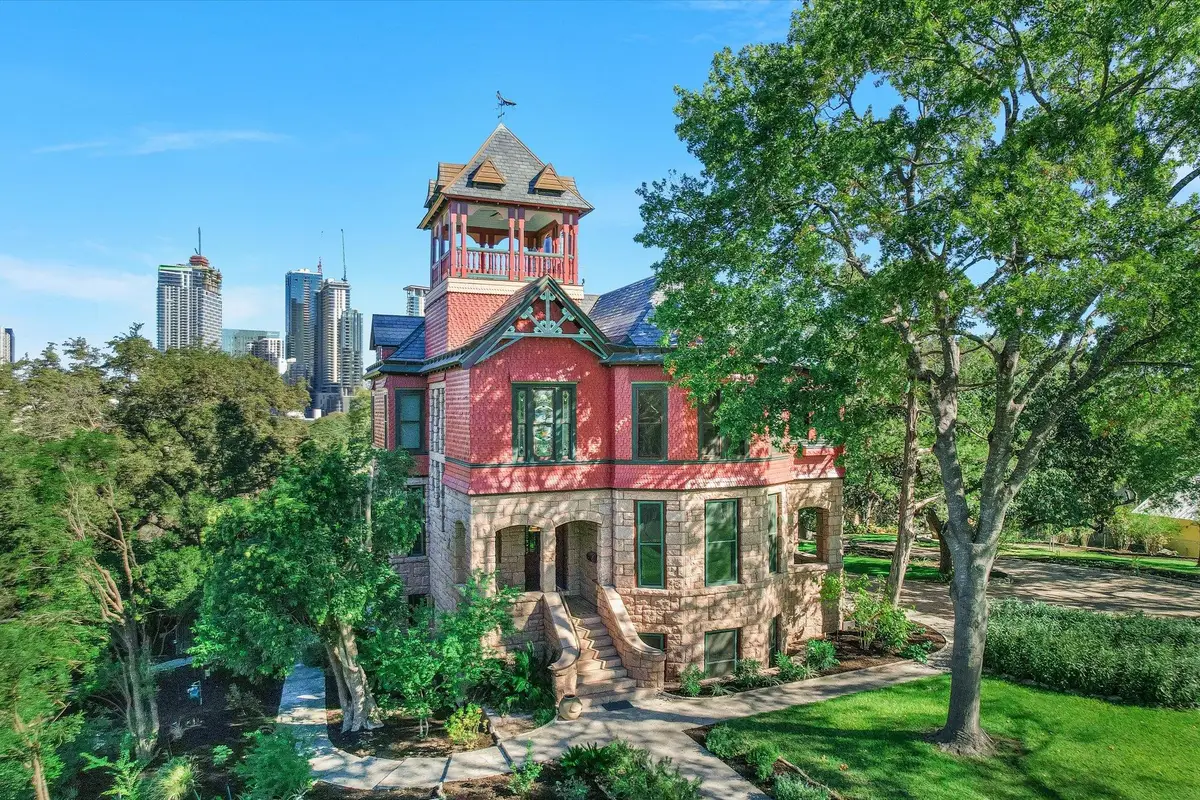 400 Academy Dr, Austin, TX 78704 - #1