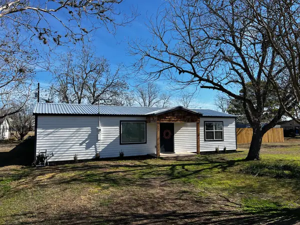 205 E Train St, Ellinger, TX 78938