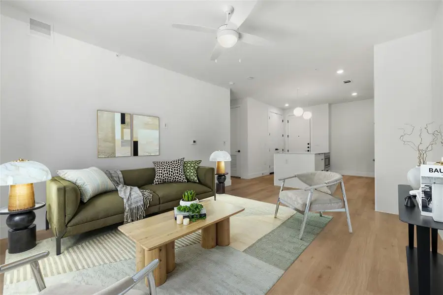 1701 Simond Ave #208, Austin, TX 78723 - #3
