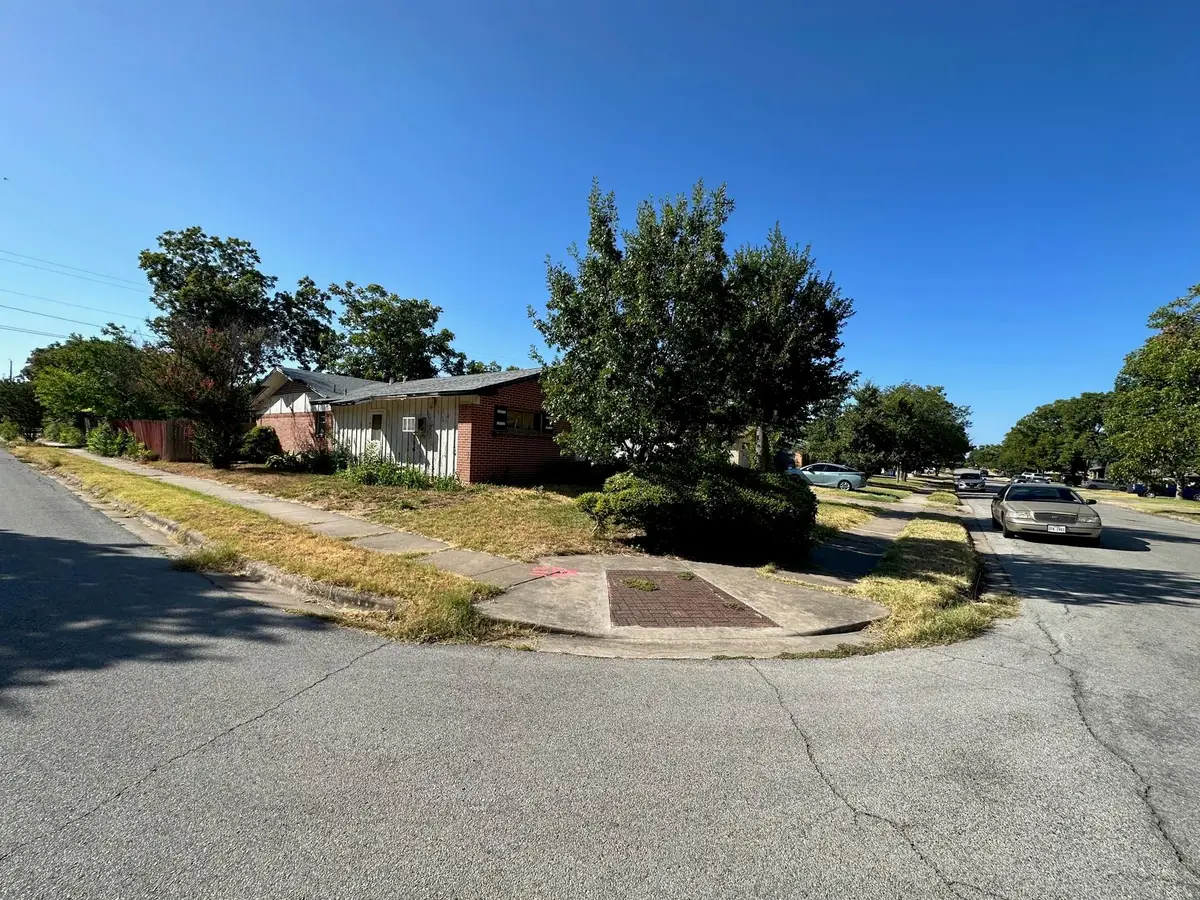 8311 Briarwood Ln, Austin, TX 78757 - #1