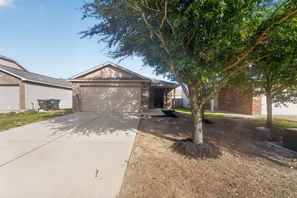 1564 Breanna Ln, Kyle, TX 78640