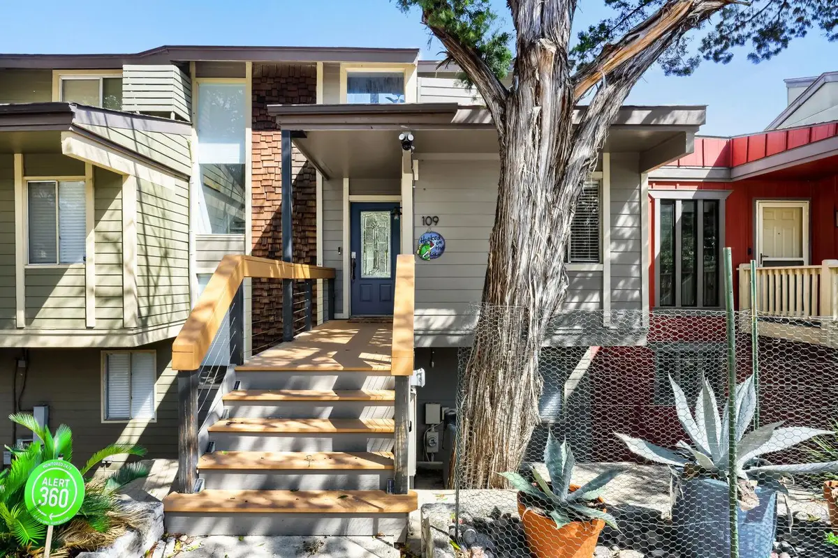 109 Comanche Pt, Point Venture, TX 78645 - #1