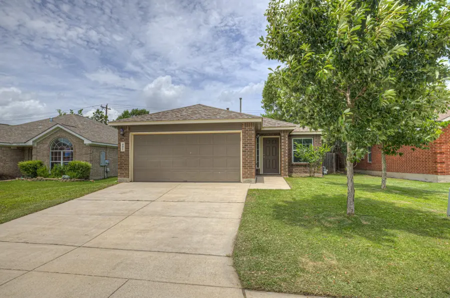401 Summerside Ave, Lockhart, TX 78644 - #3