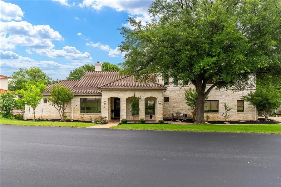 37 Autumn Oaks Dr, The Hills, TX 78738 - #2