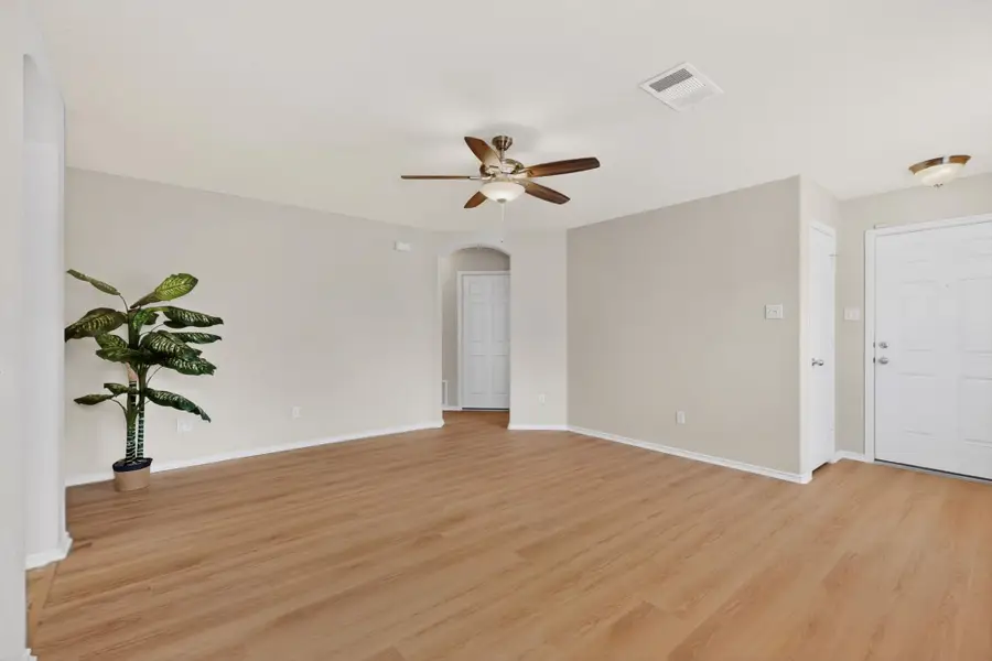 211 Lidell St, Hutto, TX 78634 - #3