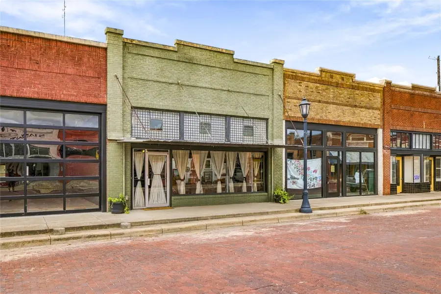 137 E Clark St, Bartlett, TX 76511 - #3