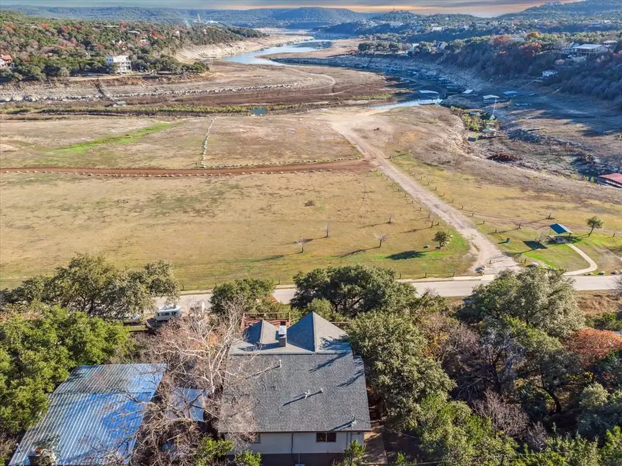 10304 Lakeside Dr, Jonestown, TX 78645 - Image #2