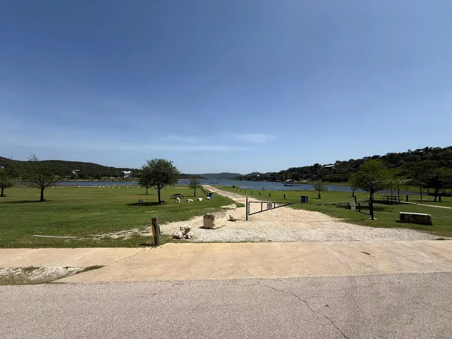 10304 Lakeside Dr, Jonestown, TX 78645 - Image #3