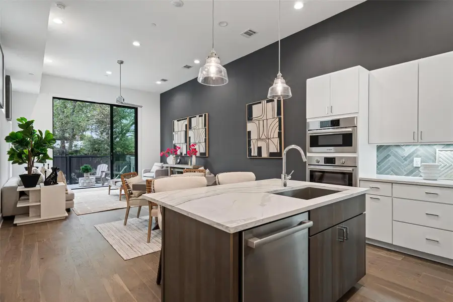 2505 Bluebonnet Ln #15, Austin, TX 78704 - Image #3