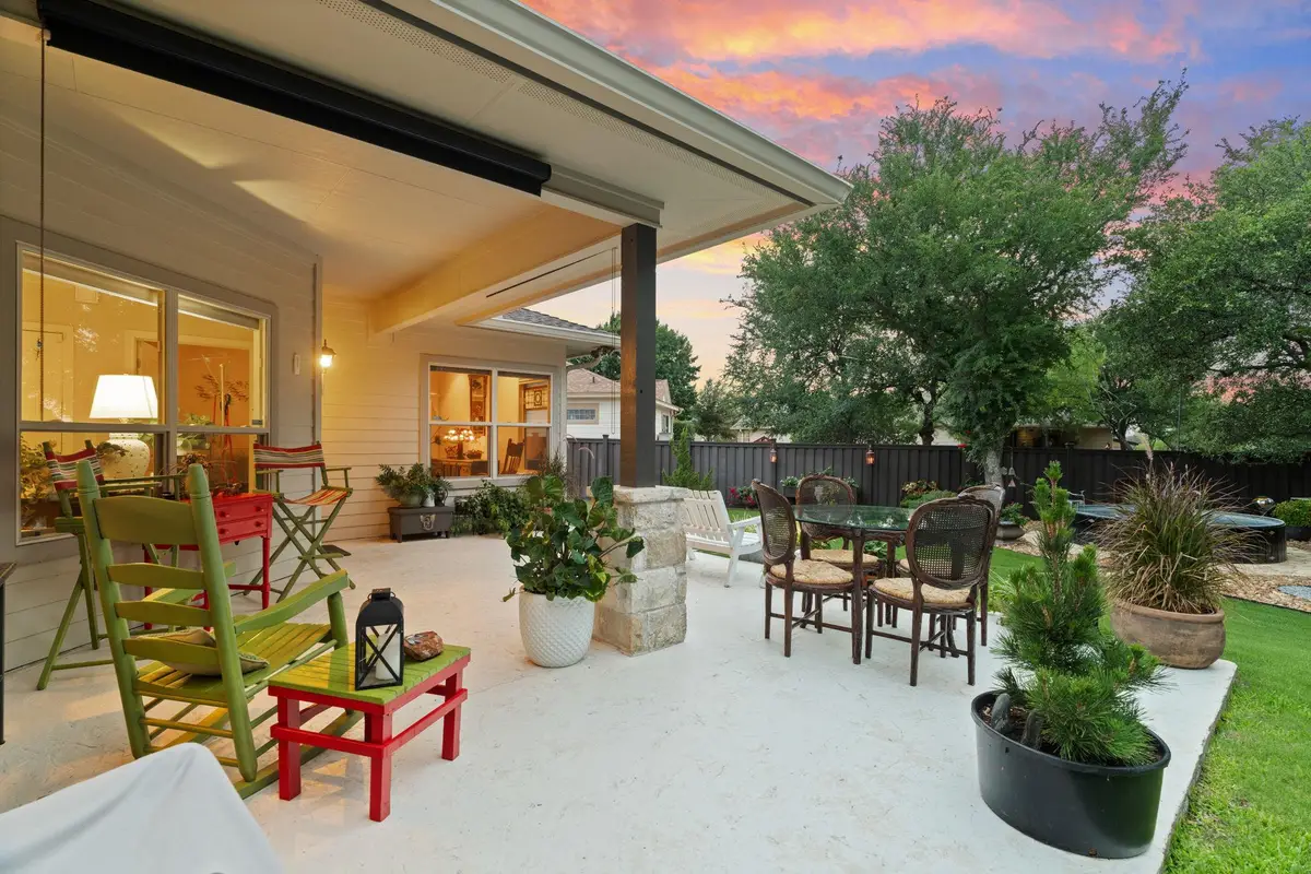 813 Lacey Oak Cir, Marble Falls, TX 78654 - #1