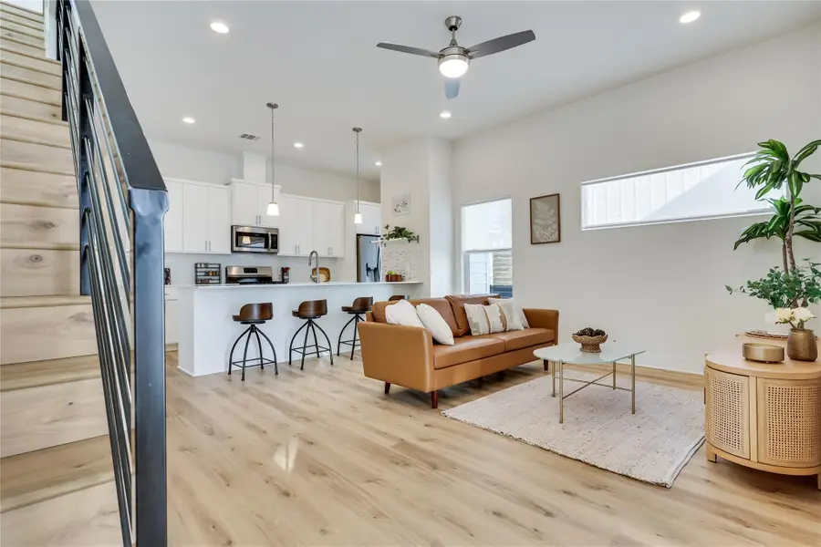 1209 E Saint Johns Ave #A, Austin, TX 78752 - #2