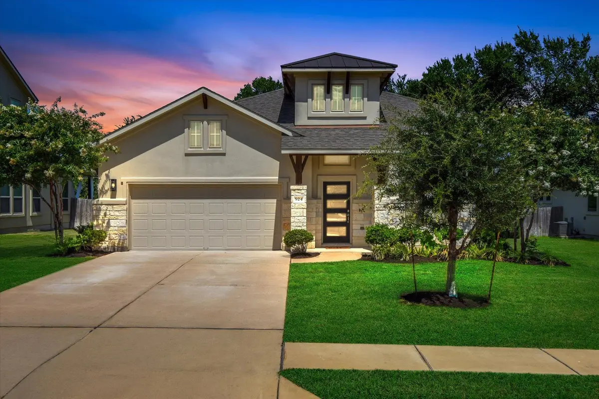 924 Centerra Hills Cir, Round Rock, TX 78665 - #1