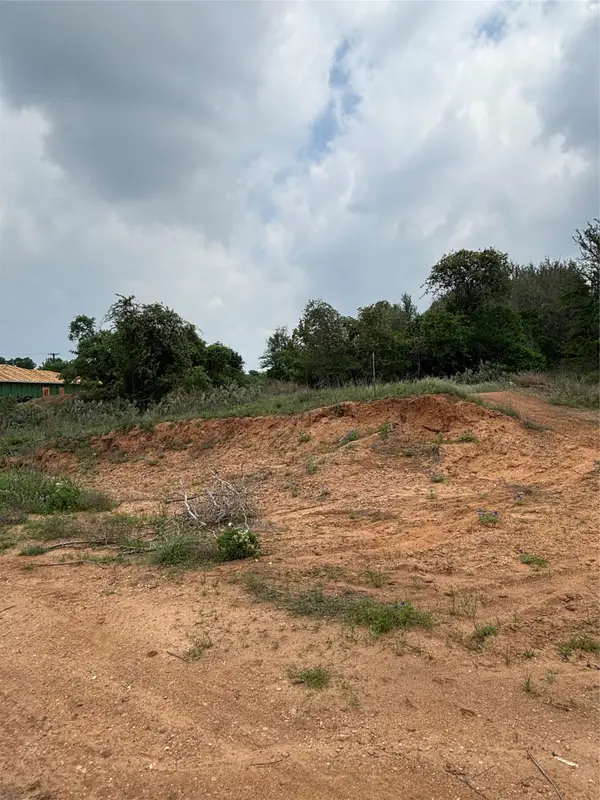 316 Kahana Ln, Bastrop, TX 78602