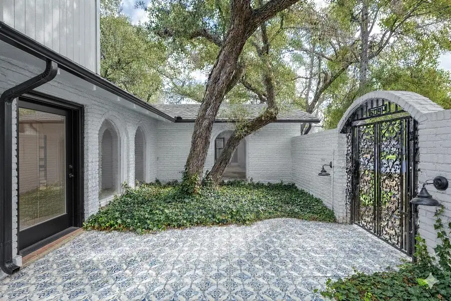 4202 N Hills Dr, Austin, TX 78731 - Image #2