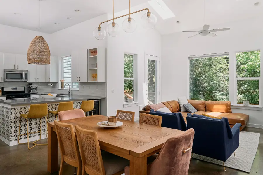 3001 Del Curto Rd #14, Austin, TX 78704 - Image #3