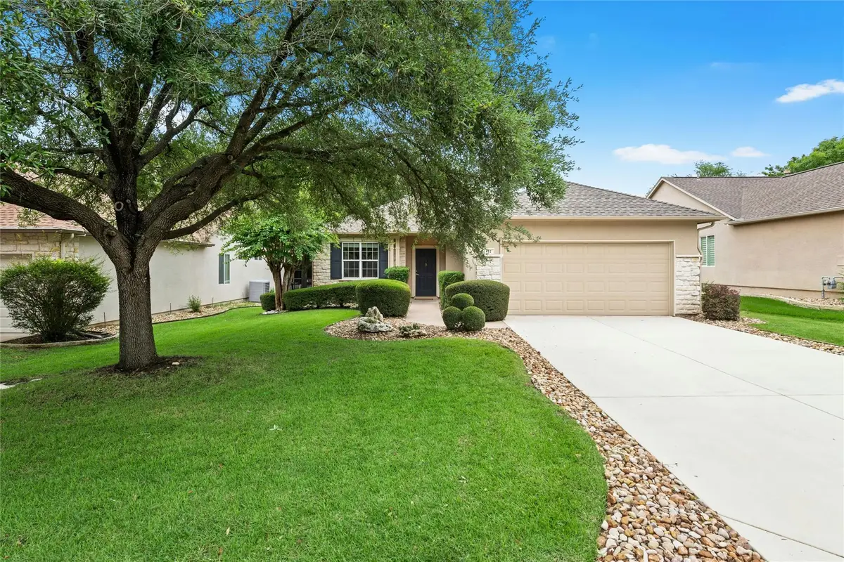 402 Colorado River Rd, Georgetown, TX 78633 - #1