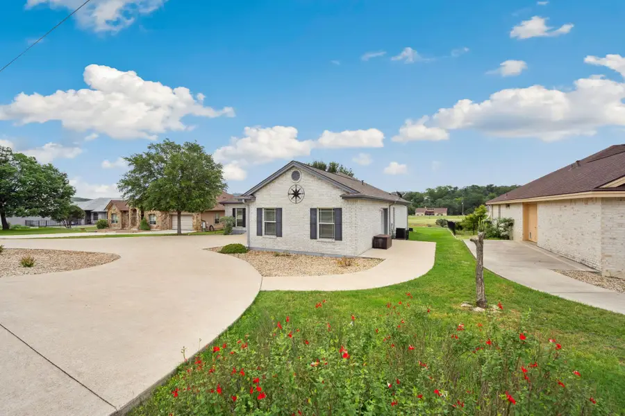 460 Shayla Ln, Canyon Lake, TX 78133 - #3