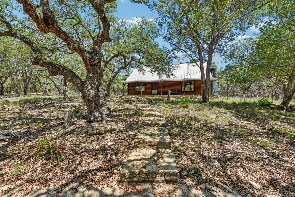 501 Oak Knob Dr, Wimberley, TX 78676 - #1