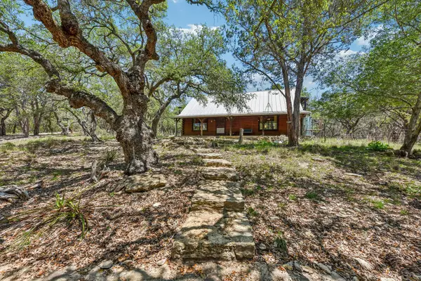 501 Oak Knob Dr, Wimberley, TX 78676