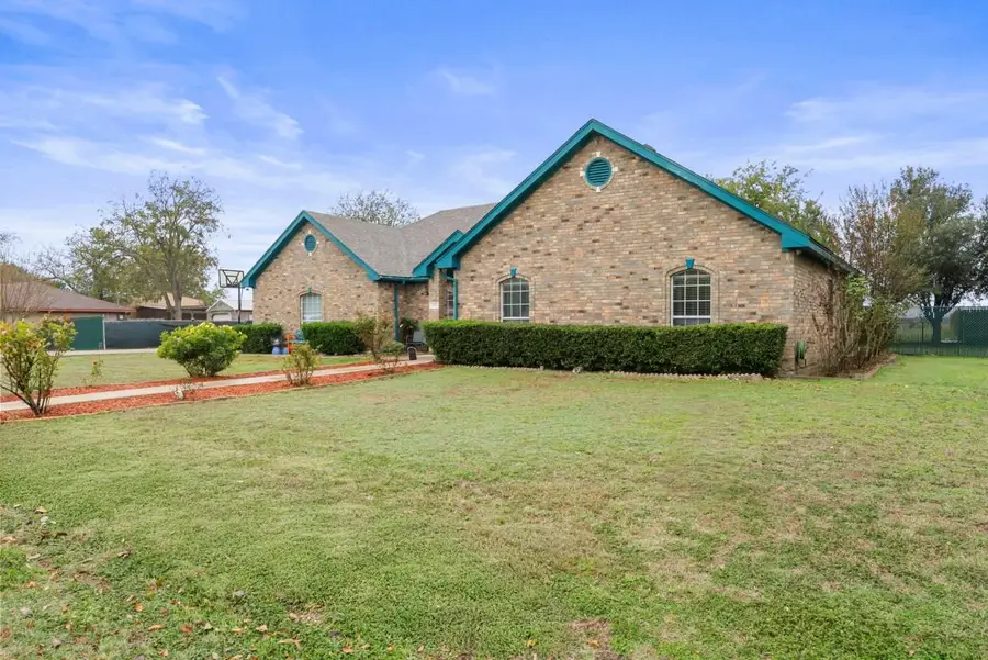 107 Frederick Ln, Thorndale, TX 76577 - Image #2