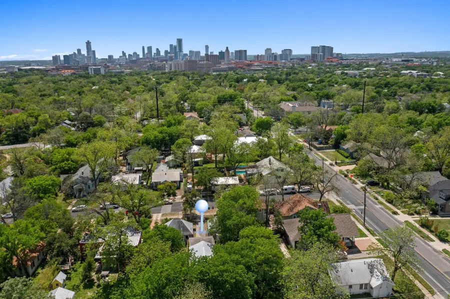 504 E 38th 1/2 St, Austin, TX 78751 - Image #3