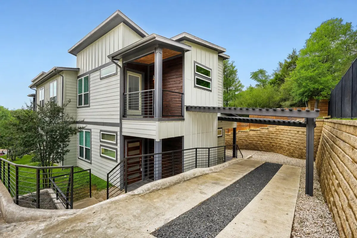 1126 Lott Ave #B, Austin, TX 78721 - #1