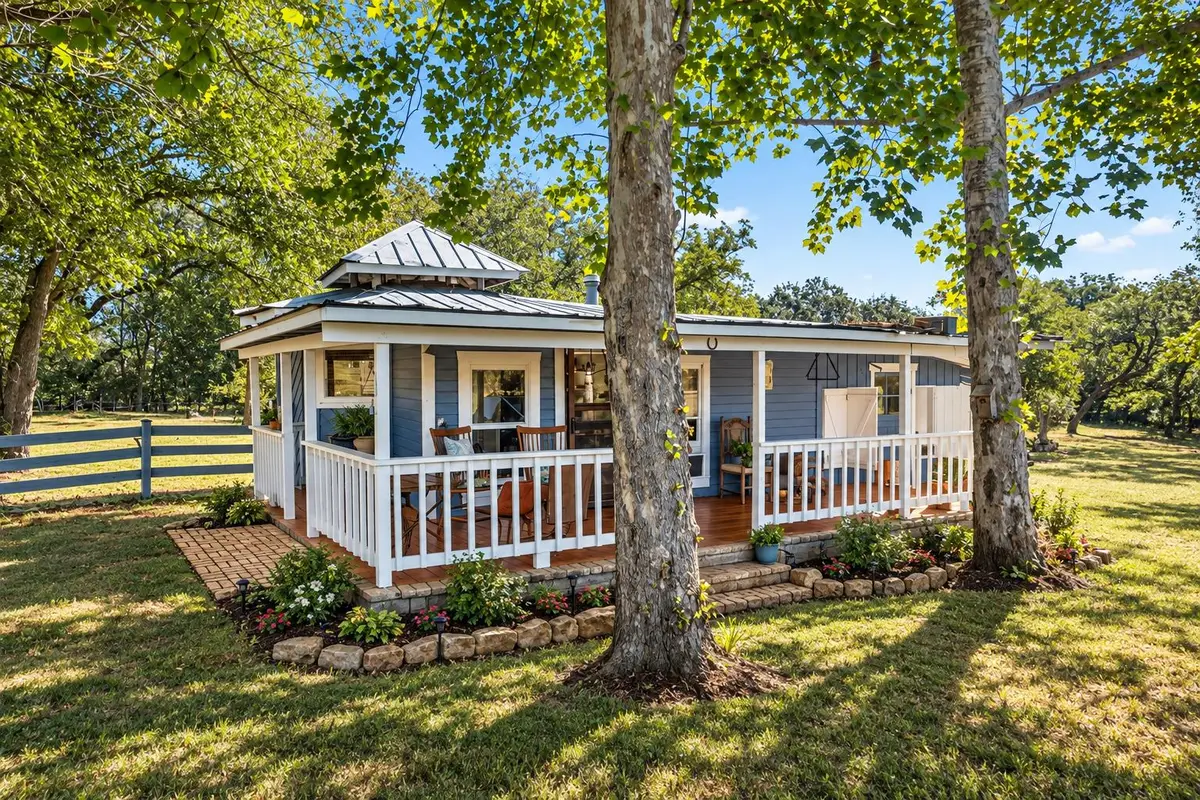 327 Walnut Creek Rd, Bastrop, TX 78602 - #1