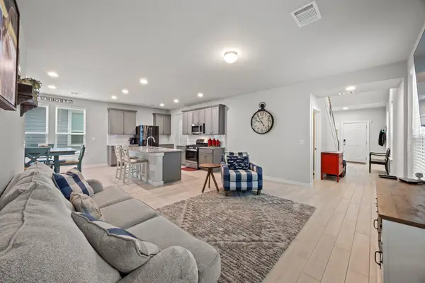 161 Appleberry Ln, Elgin, TX 78621