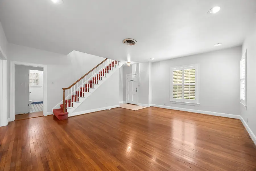 2207 Mountain View Rd, Austin, TX 78703 - #2