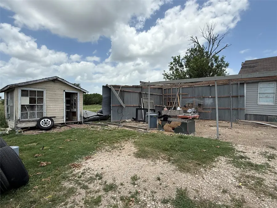 18543 Cyclone Branch Rd, Burlington, TX 76519 - Image #2