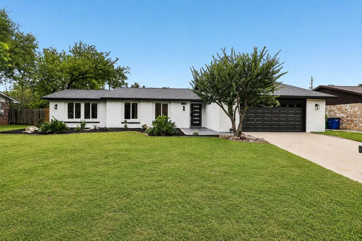 11809 Charing Cross Rd, Austin, TX 78759 - #1