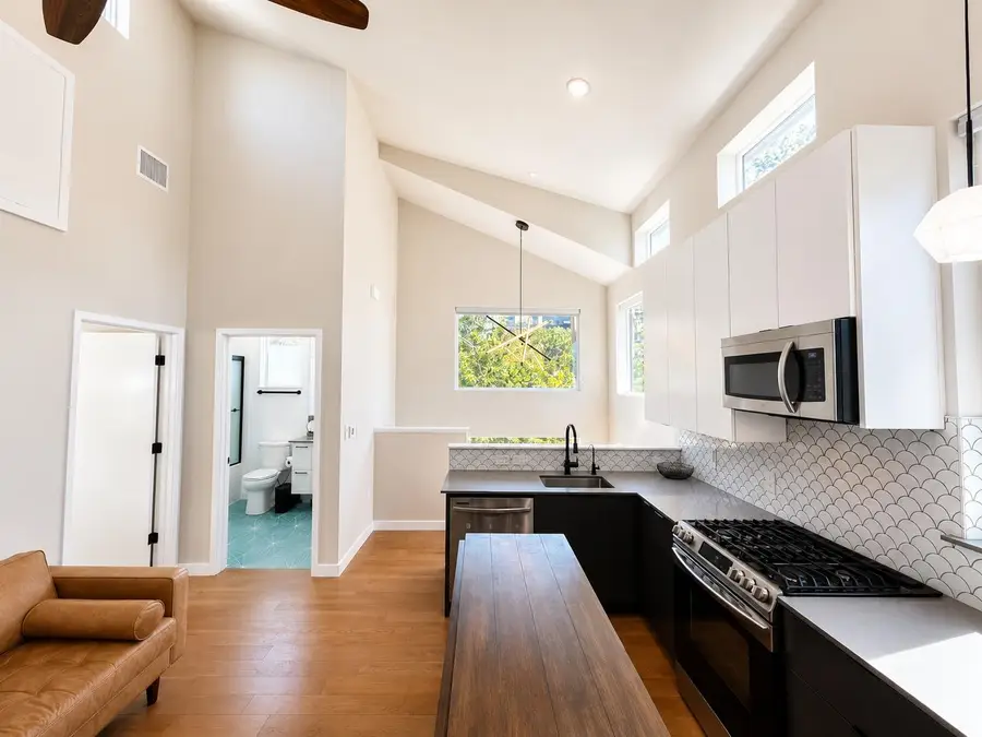 913 Duncan Ln #201, Austin, TX 78705 - #2