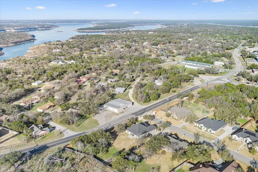 102 Rancho Del Lago Ln, Belton, TX 76513 - #3