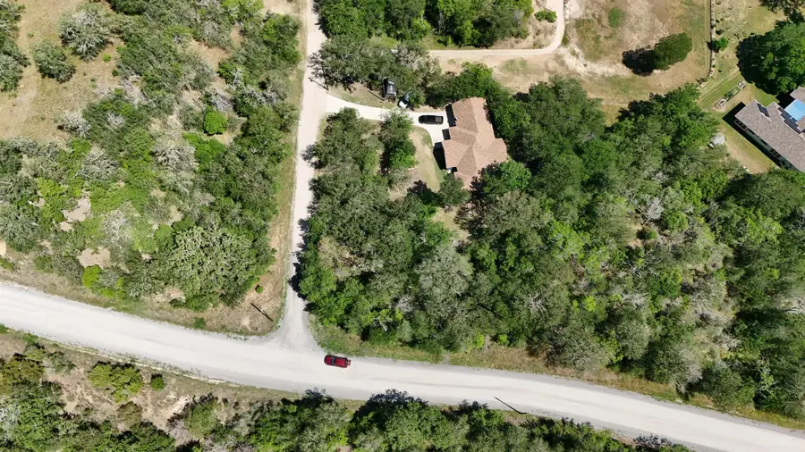 147 Waikiki Dr, Bastrop, TX 78602 - Image #2