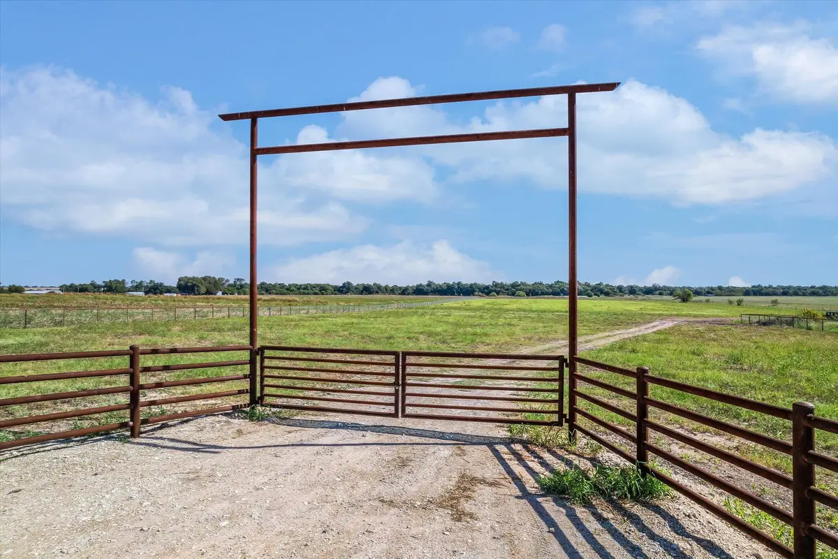 750 County Road 380, Granger, TX 76530 - #1