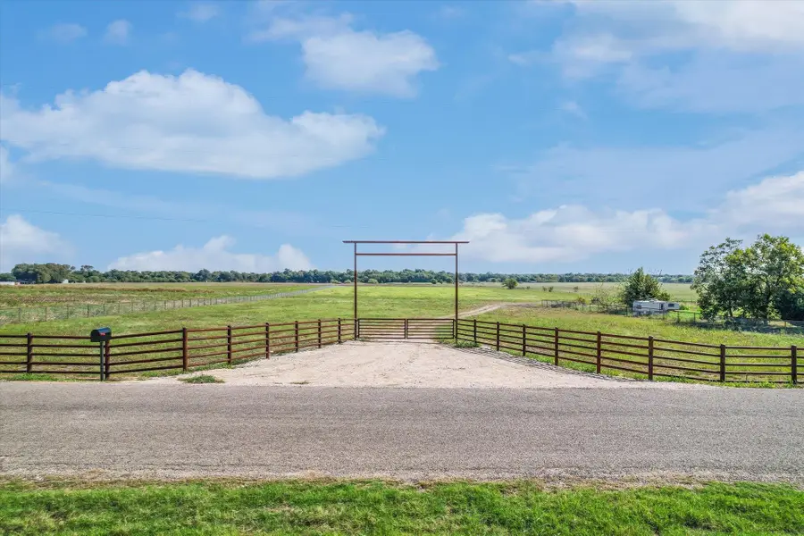 750 County Road 380, Granger, TX 76530 - #2