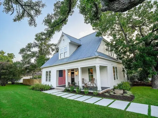 416 Avenue E, Marble Falls, TX 78654