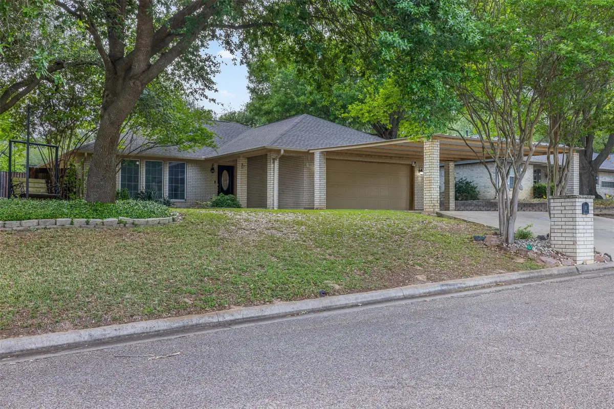 705 Palmer St, Rockdale, TX 76567 - #1