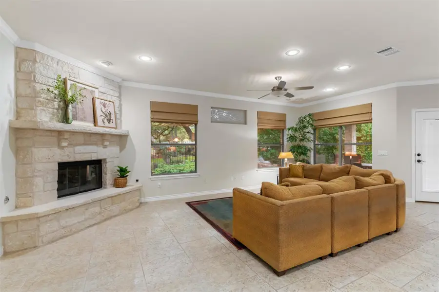 809 Boquilla Trl, Georgetown, TX 78633 - #2