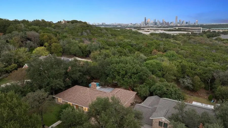 1709 Crested Butte Dr, Austin, TX 78746 - Image #2