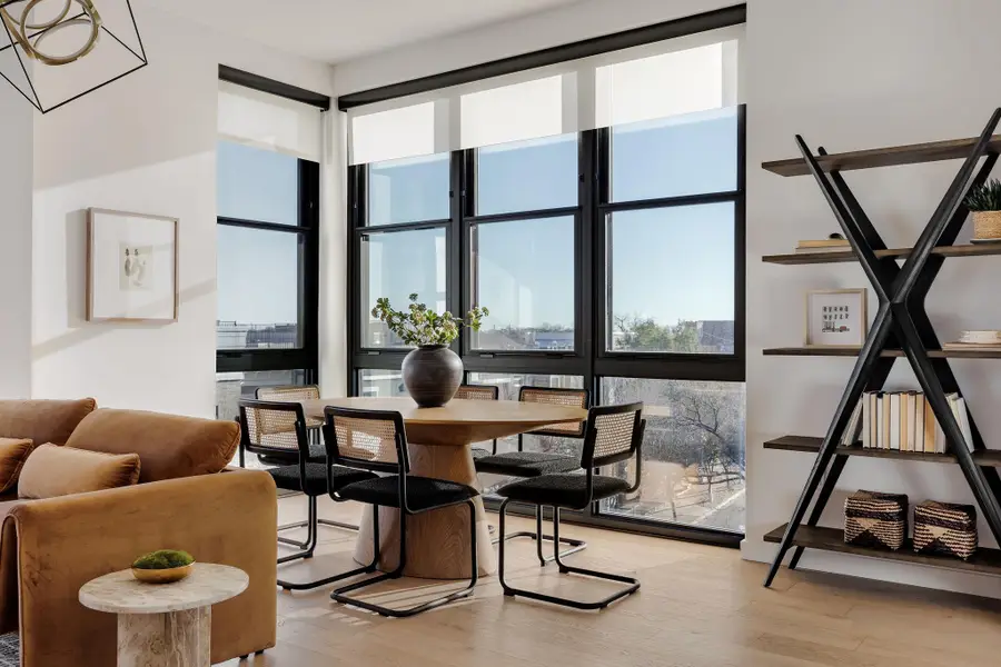 800 Embassy Dr #408, Austin, TX 78702 - Image #3