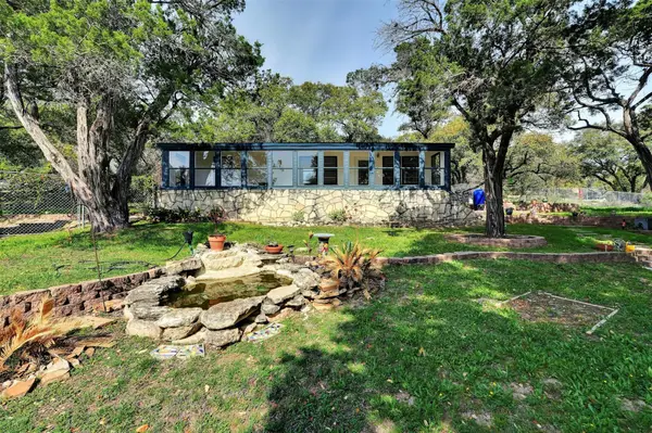 10612 Lakeside Dr, Jonestown, TX 78645