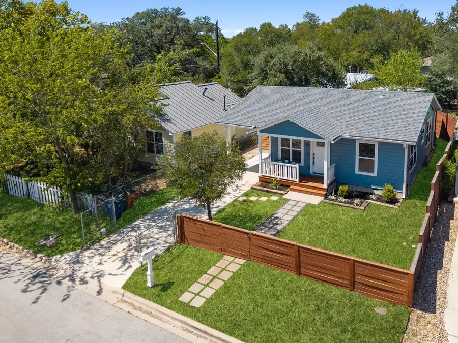 2702 Crest Ave #1, Austin, TX 78702 - #3