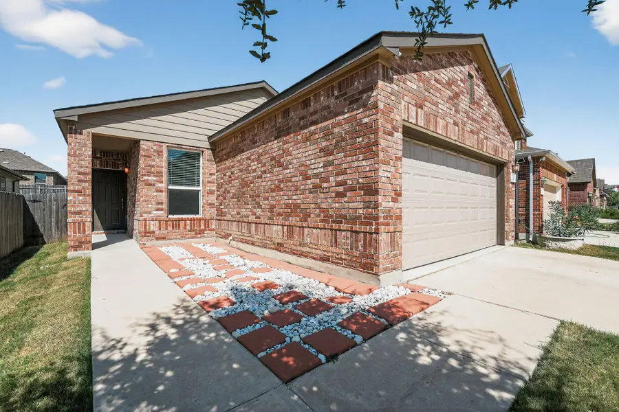 6308 Albany Sleigh Dr, Del Valle, TX 78617 - Image #2