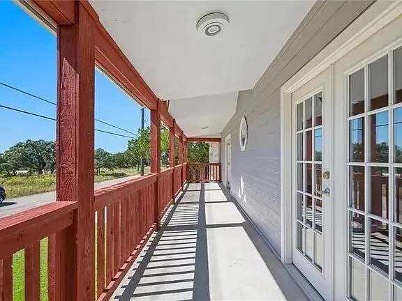 8508 Grandview Dr, Jonestown, TX 78645 - Image #2