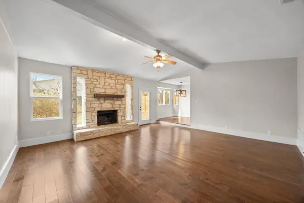 1907 Dauphine Cv, Austin, TX 78727